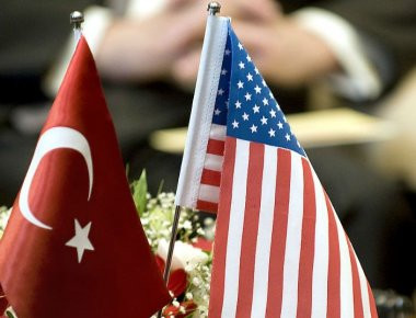 Πρωτοφανής επίθεση μέσω κατευθυνόμενου άρθρου από την Αγκυρα στις ΗΠΑ: «Είναι προστάτες της παγκόσμιας τρομοκρατίας»!